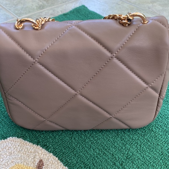 Badgley Mischka Small Crossbody Bag with Gold Chain and Diamond Quilting - Picture 5 of 9